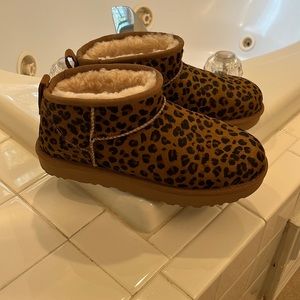 Ugg Classic Ultra Mini